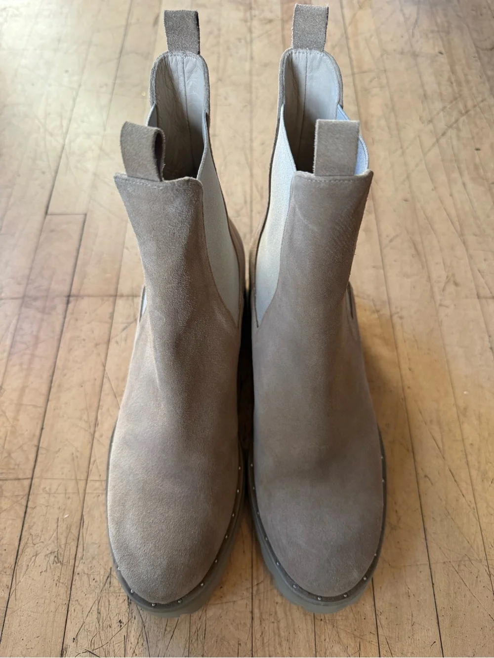 FREDA SALVADOR Brooke Rain Resistant Mink Suede Boot Lug Sole Pull On Ankle US 7 - Picture 4 of 10